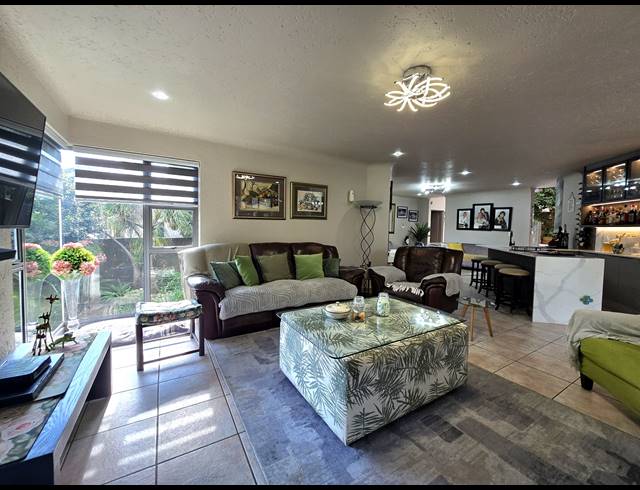 5 BEDROOM HOUSE FOR SALE IN MEYERSDAL
